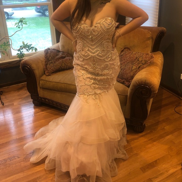 Prom dress - Picture 2 of 4